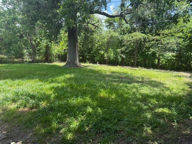 Photo - 6403 Beekman Rd