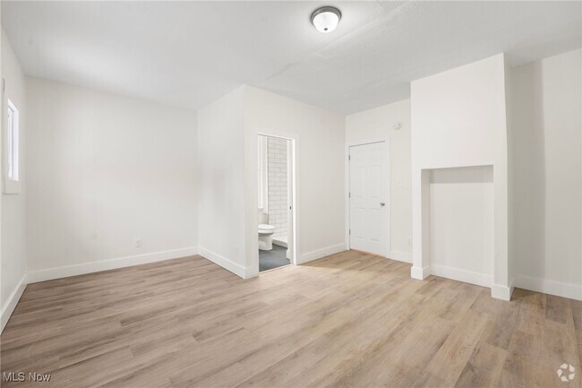 Building Photo - 3307 Clinton Ave Rental