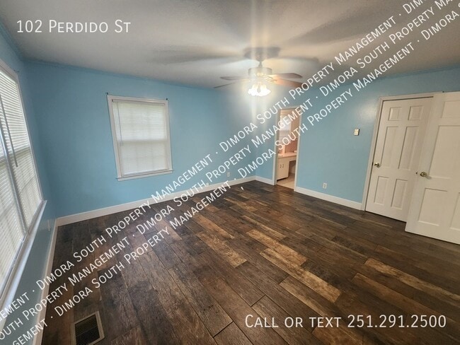 Photo - 102 Perdido St