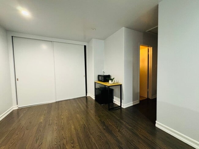 Photo - 2088 Cypress Ave