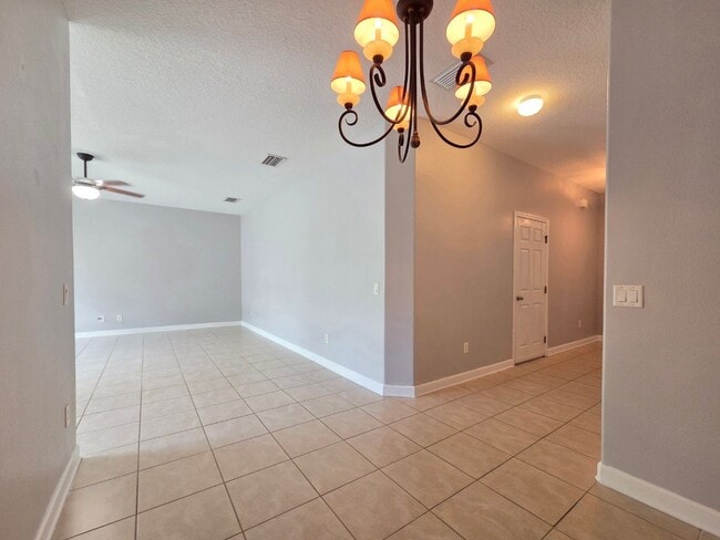 Photo - 337 Coral Beach Cir