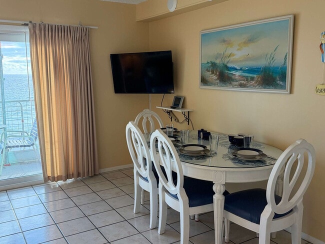 Photo - 8743 Thomas Dr Unidad FL8-ID1405399P