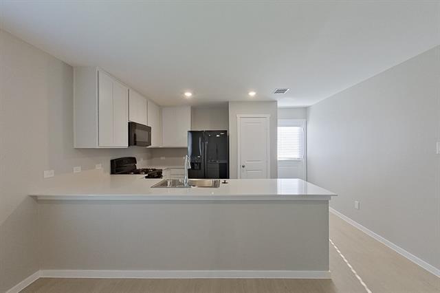 Photo - 911 Ponderosa Ln