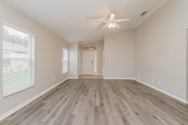 Photo - 7546 Oxford Garden Cir