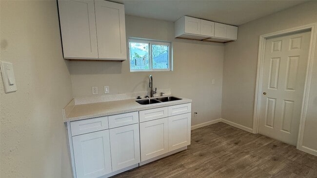 Photo - 7010 Brownsville St Unit 1/2