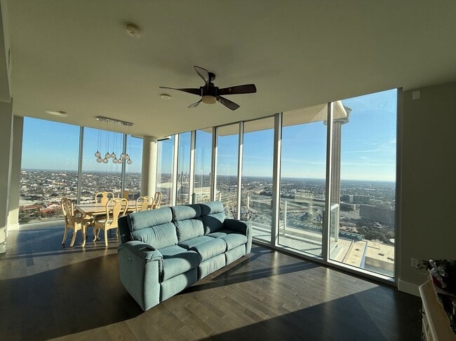 Photo - 610 E Market St Unit 2619