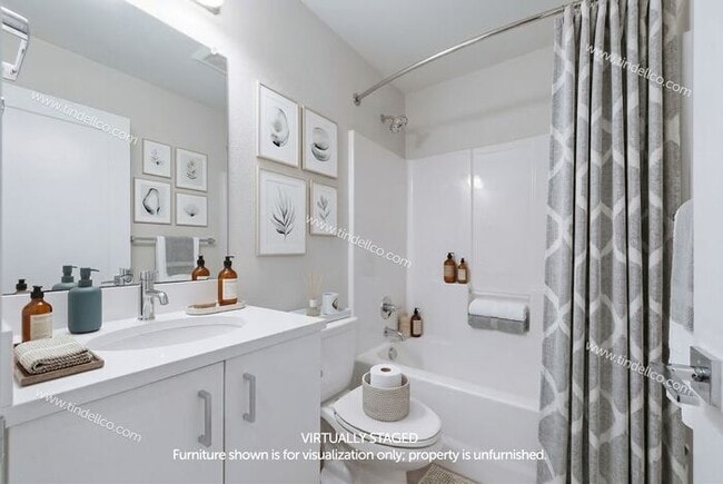 Photo - Sleek 3-Level Townhome in Hosford-Abernethy – Pet Friendly with W/S/G Included! Available Now!