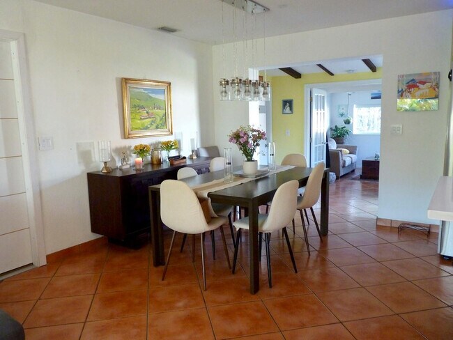 Photo - 1433 SE 5th Ct