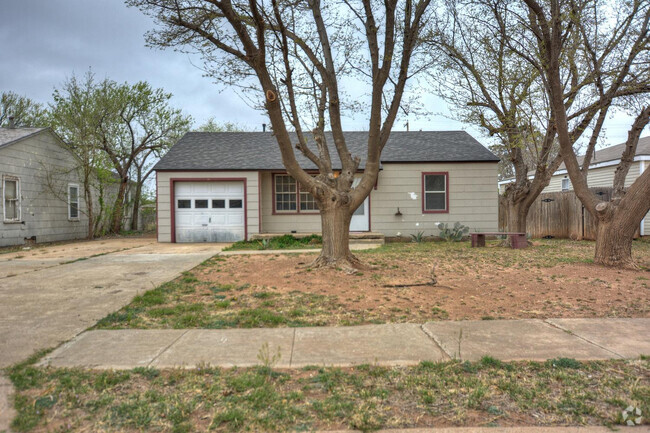 Building Photo - 2812 40th St Rental