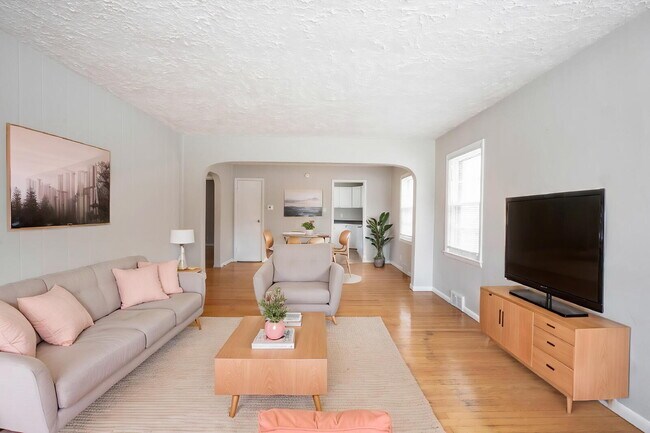 Photo - "Charming 2-Bedroom Bungalow in Indianapolis – Cozy Living with 950 Sq Ft of Comfort!"