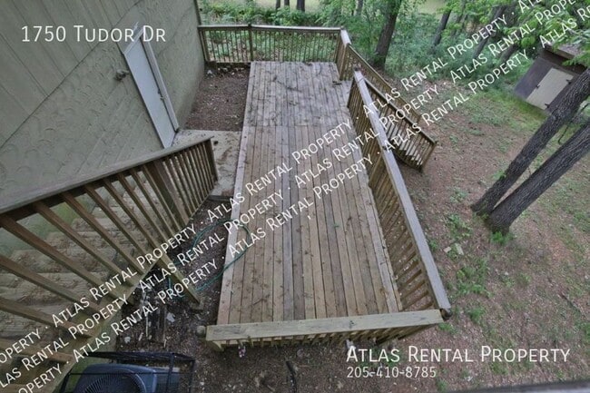 Photo - 1750 Tudor Dr