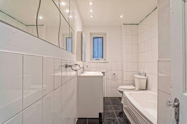 Photo - 4650 Av Bonavista