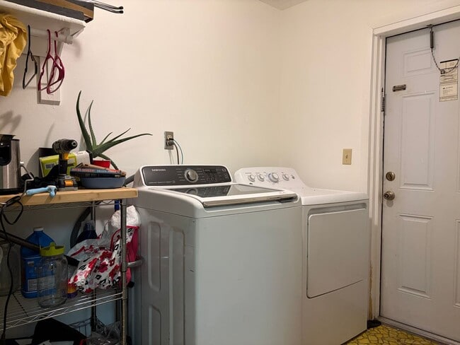 Photo - 265 25th St SW Unit 265 25th St SW  B