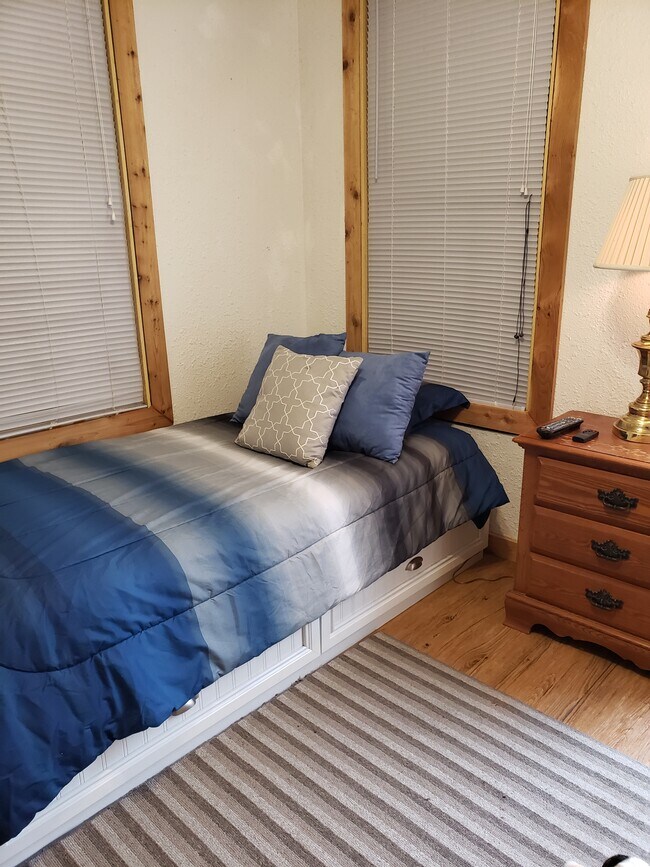 Furnished - 252 W Hermosa Dr Unit 1 studio apartment