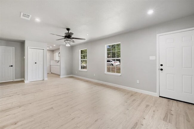 Photo - 7000 Carwill Dr