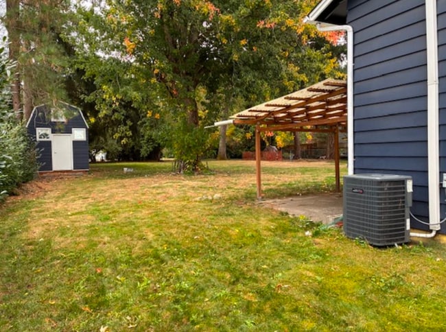 Photo - 874 Marvin Rd SE