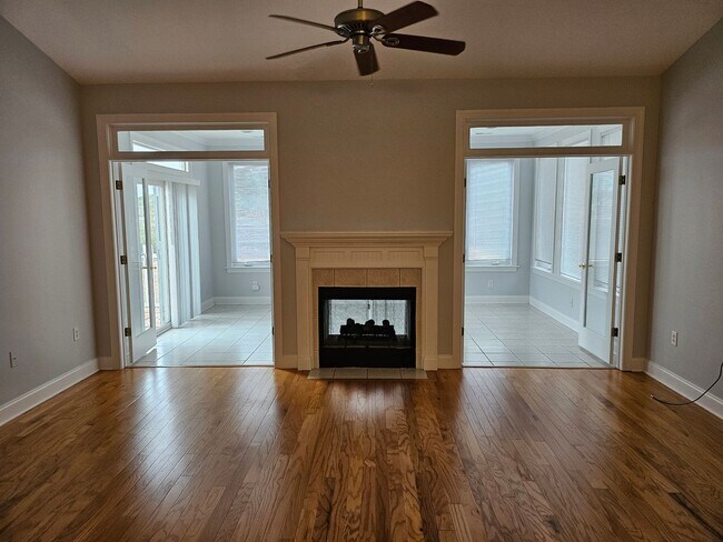 Photo - Southport - 3bedroom, 2 bath Townhouse