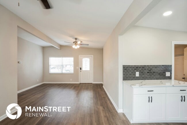 Photo - 8716 78th Pl