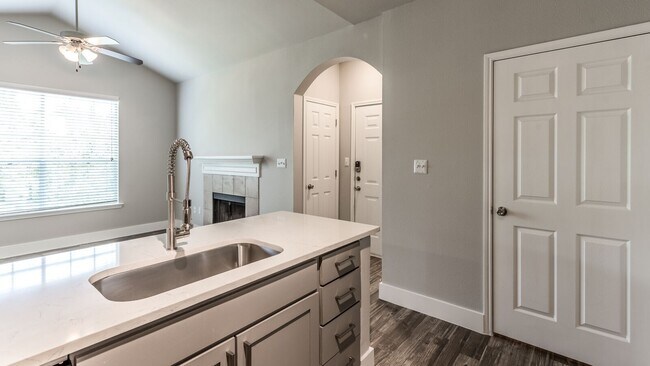 Photo - Available Now – Modern Apartment for Rent Unidad ALX