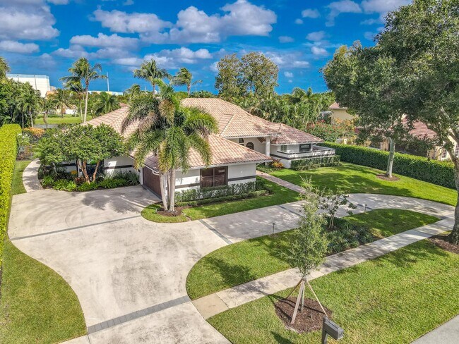 Photo - 3700 Embassy Dr