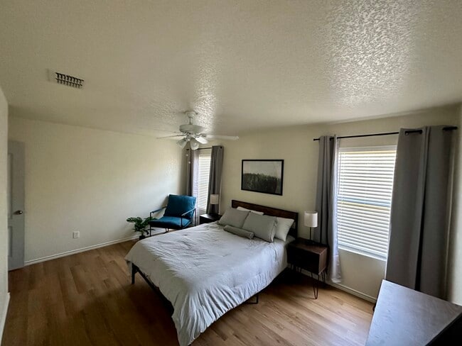 Photo - 5503 Harefield Dr