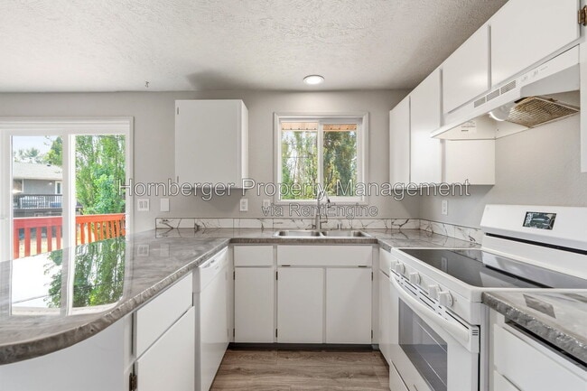 Photo - 1721 N Glenn Rd
