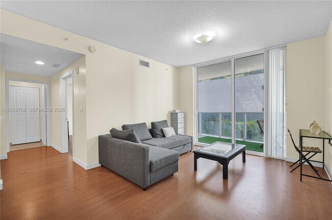 Photo - 601 NE 23rd St Unit 901