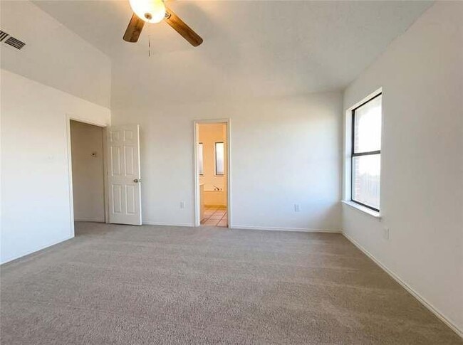 Photo - 709 Sandy Trail