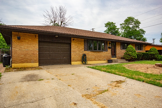 Photo - 1575 Northdale Rd