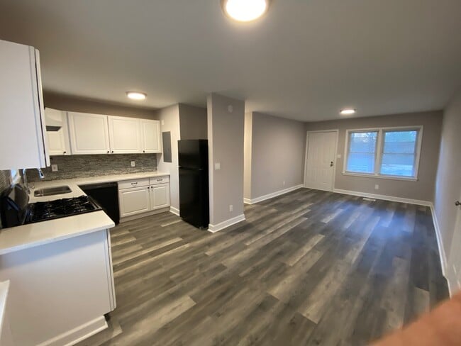 Photo - 934 Fairburn Rd NW