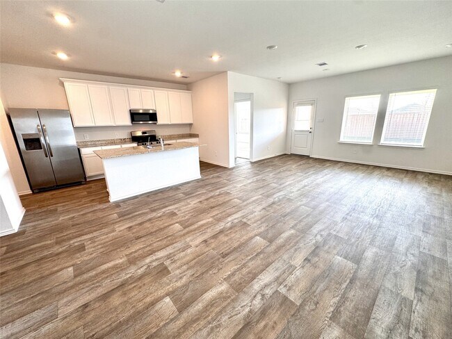 Photo - 30407 Carter Cv