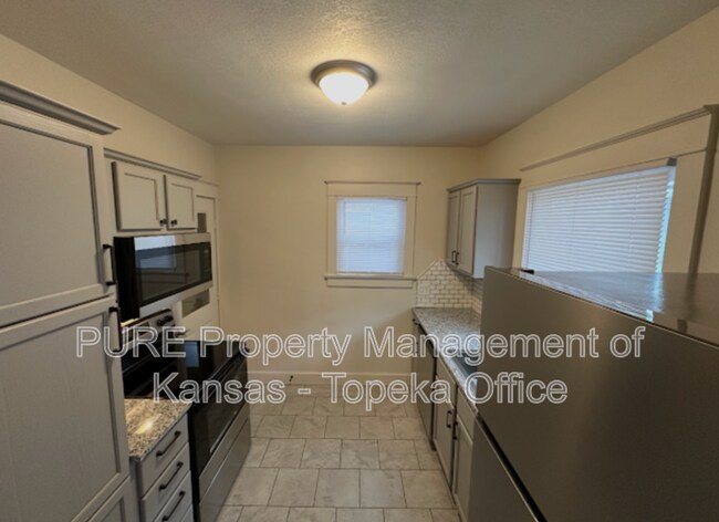 Photo - 939 SW Jewell Ave