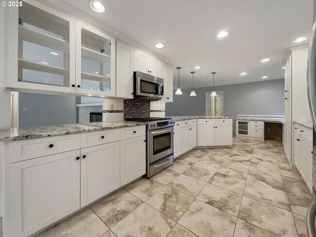 Photo - 1690 SW Woodland Terrace