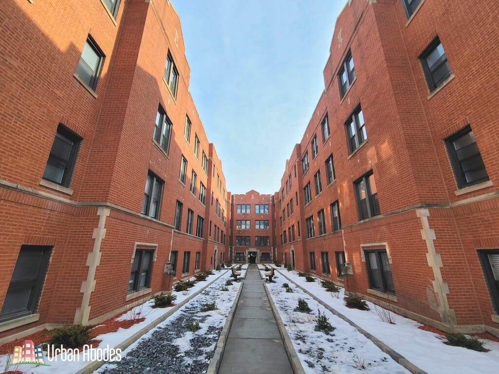 Photo - 3934 N Janssen Ave (Chicago, IL)