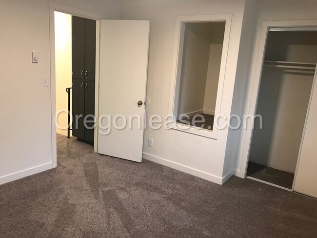 97 D St Unidad 97 D st #1
