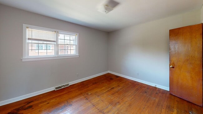 Photo - 814 Wabash Ave