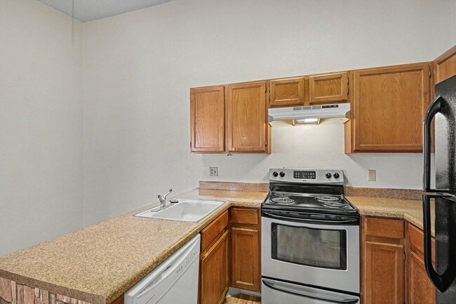 Photo - Charming Top-Floor Studio in Aurora with Private Patio & In-Unit Laundry Unit 17