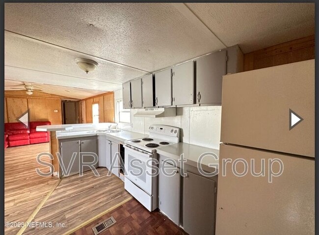 Photo - 950 Sidney St Unit #9