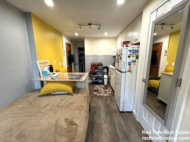 Photo - 482 Beacon St Unit 2