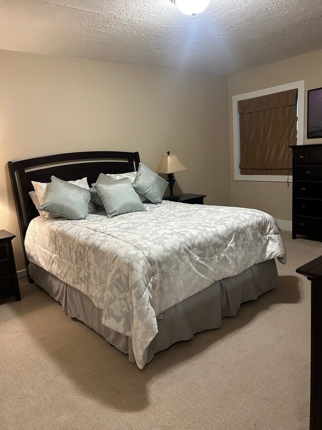 Photo - 6050 SW Taylors Ferry Rd