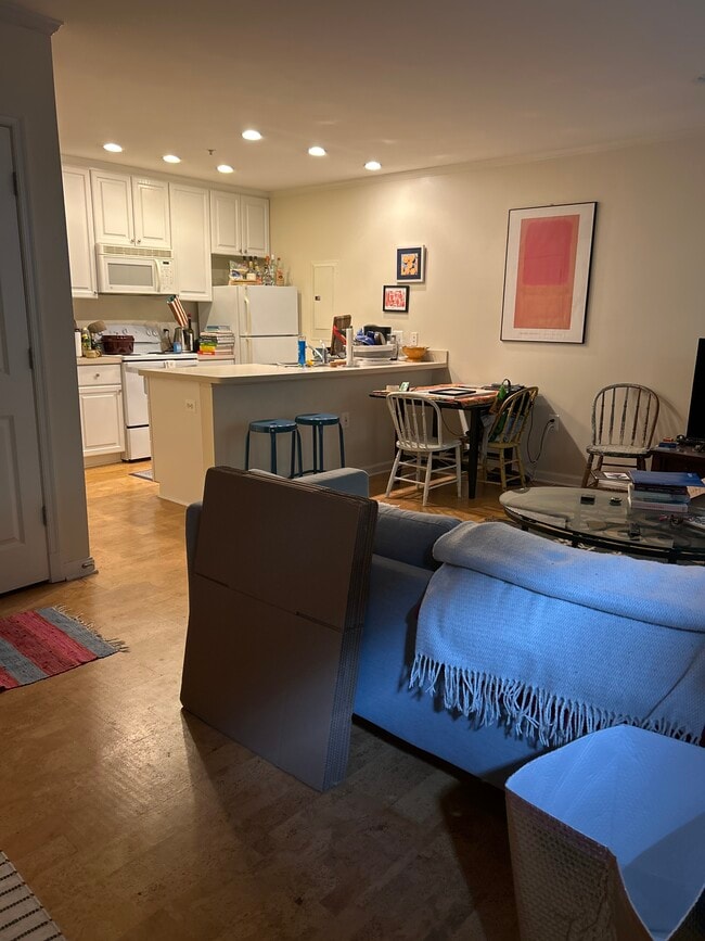Photo - 222 7th St NE Unit B