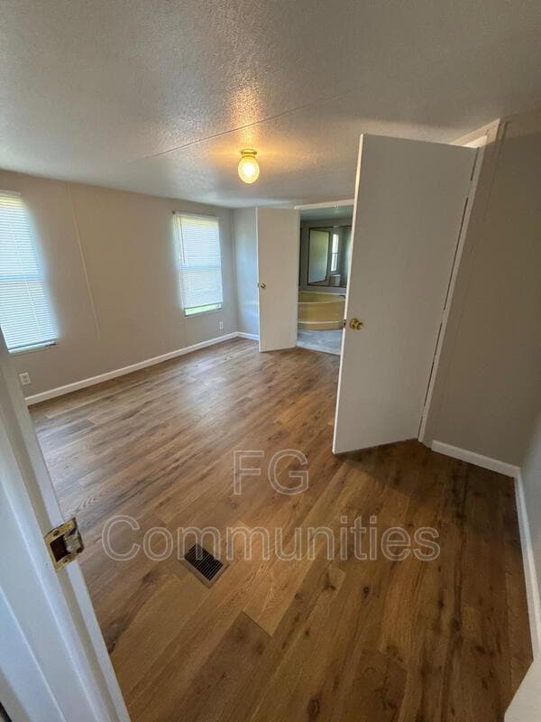 Photo - 3608 Shady Acres Ln