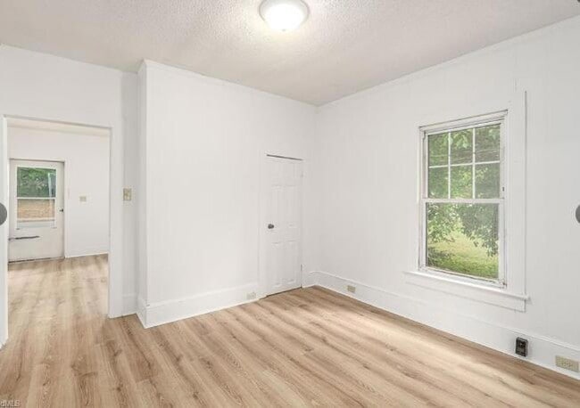 Photo - "Charming 2-Bedroom Gem on Junia Avenue – Cozy Living in Winston-Salem!"
Available on 07/20/2026