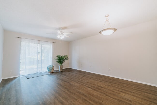 Kingswood Apartments