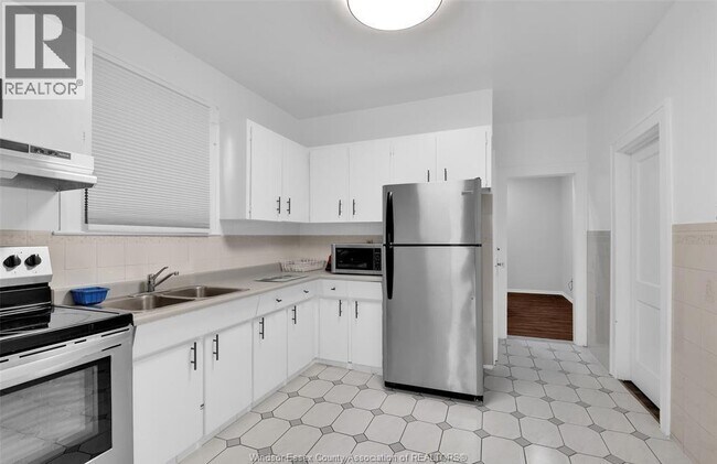 Photo - 930 Church St