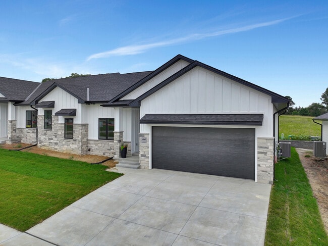 Photo - 6843 Weigel Bay Townhome