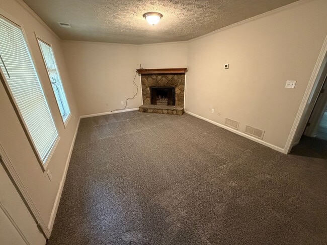 Photo - Spacious 3 Bedroom 2.5 Bath Townhome in Downtown Powder Springs