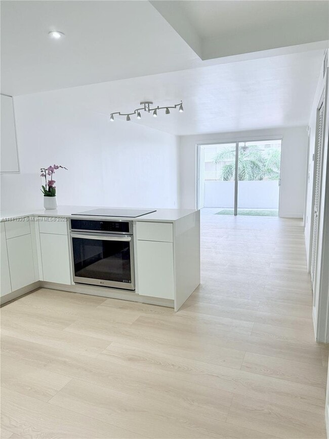 Photo - 1331 Lincoln Rd Unidad 502