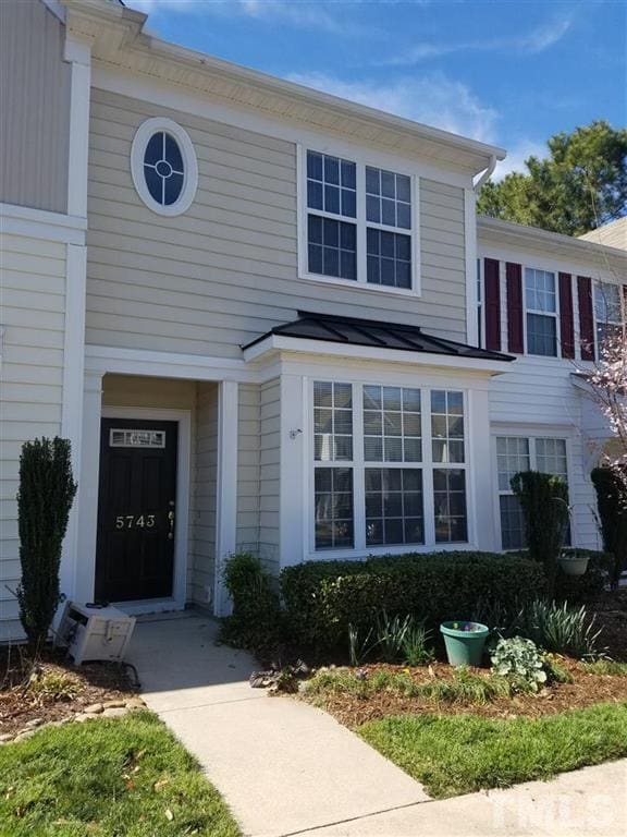 Building Photo - Gorgeous 2br/2.5ba TH, excellent Raleigh l... Rental