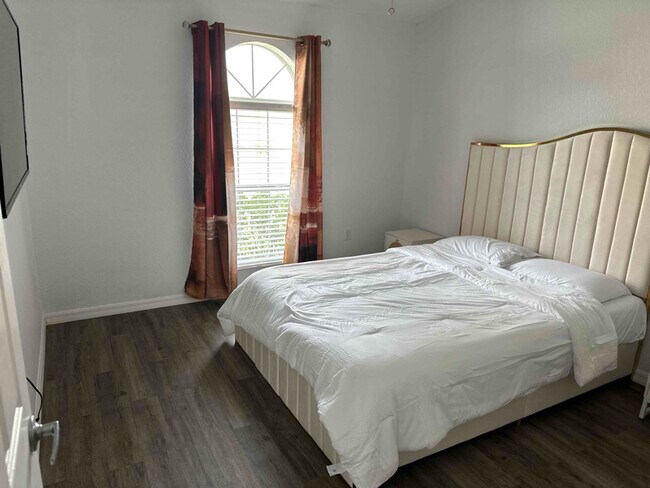 Photo - 937 Highland Meadows St